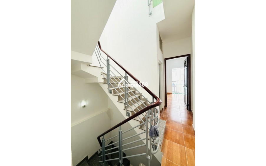 BÁN NHÀ 4 TẦNG CMT8, Q10 – DIỆN TÍCH 38M² GIÁ NHỈNH 6 TỶ